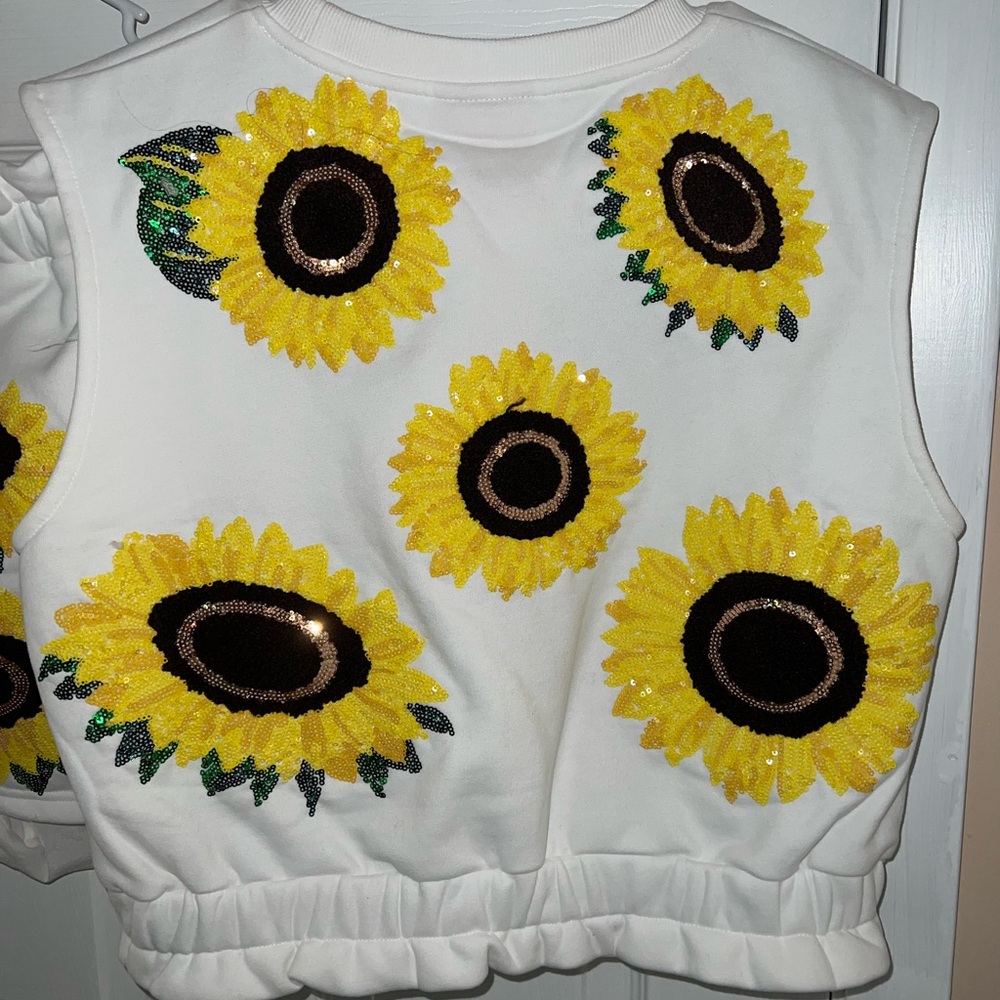 QUEEN OF SPARKLES White Sunflower Sequin Tank Top & Skirt Set - Picture 4 of 6